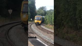 166219 arrives at Trowbridge train class166 [upl. by Allesiram116]