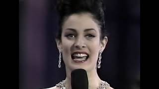 Dayanara Torres Delgado Miss Universe 1993Pregunta Top 6 [upl. by Nueormahc598]