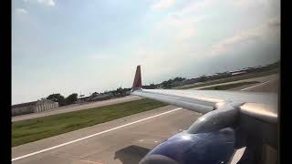 Southwest Airlines 737700 take off from HoustonHobby Airport HOU in a typical Texas ☀️ afternoon [upl. by Silvana]