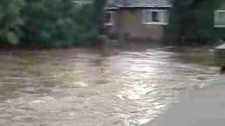 Flooding Wakefield 25th June 2007 [upl. by Aletse]