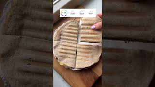 Quesedillas uit het tosti ijzer 🌮  434 kcal 30g eiwit  Snelle amp Eiwitrijke Lunch  5 min shorts [upl. by Canotas]