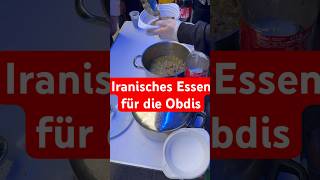 Wir verteilen iranisches Essen an die ObdisBedürftigen im Bahnhofsviertel foryou frankfurt fypシ [upl. by Yla832]