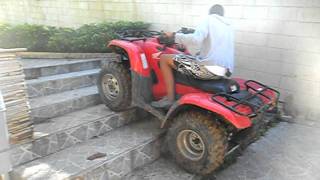 Subindo escada de quadriciclo LUKAO  ATV HILL CLIMB 4x2 vs 4x4 [upl. by Einhapets]