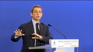 Sarkozy quotregrettequot que la révision constitutionnelle quotsoit arrêtéequot [upl. by Irwinn30]