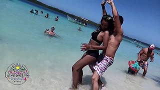 Baile deTambores Venezolanos en la playa Tucacas Chichiriviche 2020 [upl. by Karab]