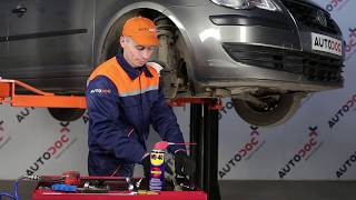 How to change Front Anti Roll Bar Link on VW TOURAN 1T1 1T2 TUTORIAL  AUTODOC [upl. by Luben]