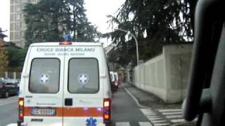 Ambulanze in sirena a Seregno [upl. by Ahswat184]