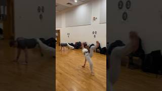 capoeira Pitchula Solo [upl. by Htide830]