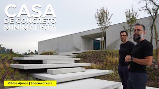 CASA de CONCRETO MINIMALISTA Contemporánea con VISTA al PAISAJE  Obras Ajenas  Spaceworkers [upl. by Anaimad]