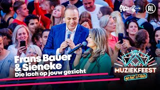 Frans Bauer amp Sieneke  Die lach op jouw gezicht • Muziekfeest op het Plein 2023  Sterren NL [upl. by Eissim632]