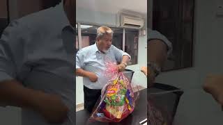 Cara mudah balut hamper makanan  cepat dan kemas  pakcik tupperware [upl. by Schlesinger]