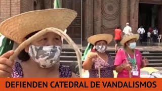 😱MUJERES INDÍGENAS ECHAN A LATIGAZOS A FEMINISTAS QUE VANDALIZARON CATEDRAL [upl. by Race]