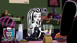 Frankies Joltin Juice  Volume 3  Monster High [upl. by Nilad]