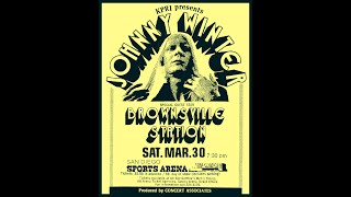 JOHNNY WINTER 1974 SPORTS ARENA SHOW JOHNNY PLAYS A TOP 10 CAREER SHOW MINT SOUND [upl. by Amati22]