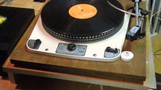 Vintage Garrard 301 turntable in operation [upl. by Cosmo]