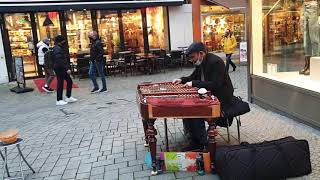 Claudiu Cioc țambal pe stradă Oldenburg Germania Cimbalom street performance Romanian Talent 1 [upl. by Hugues742]