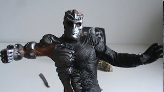 McFarlane Toys Movie Maniacs Series 5 Jason X Jason Voorhees Figure TheReviewSpot [upl. by Angelis594]