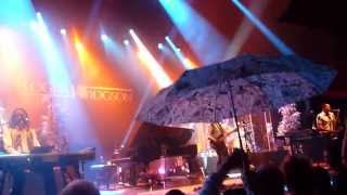 Live in Paris Olympia  Supertramp Cofounder Roger Hodgson with Band  Its Raining Again [upl. by Baler]