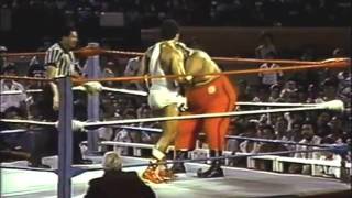 WWC Carlos Colón vs Abdullah the Butcher 1985 [upl. by Bronez840]