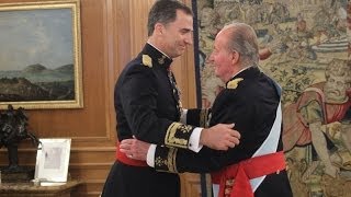 Imposición a Su Majestad el Rey de la faja de capitán general por Su Majestad el Rey Don Juan Carlos [upl. by Harlow]