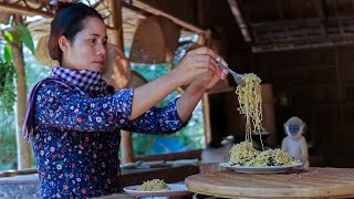 Tasty yellow noodle fried eggs in my bamboo house [upl. by Rufe]