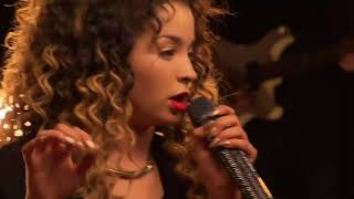 Ella Eyre  Comeback Live at Le Ring [upl. by Nnylf958]