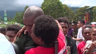 Bapak Papua Minta Anaknya Masuk Tentara Biar Bisa Jaga NKRI [upl. by Gellman704]