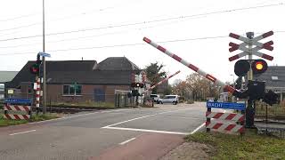 Spoorwegovergang Koekange  Dutch Railroad Crossing [upl. by Ykcir]