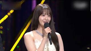 ENGSUB  YoonA won popularity award  The 43rd Blue Dragon Film Awards [upl. by Groscr19]