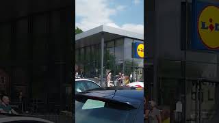 Vechtpartij bij de lidl in Doetinchem 😬😯🥺 [upl. by Sellers126]