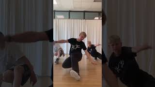 TanzZwiEt Tanz und Ballettschule  HOW TO Three Step [upl. by Bergmann456]