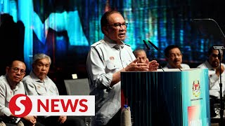 Sabah Sarawak to increase maternity and paternity leave says Anwar [upl. by Nairim]