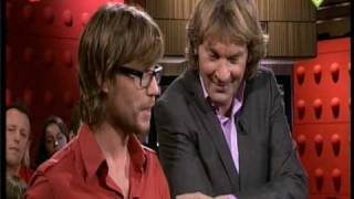 Giel Beelen promoot De Speeldoos in DWDD [upl. by Atlas382]