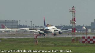 Delta Air Lines Boeing 767300ER 【N16065】 [upl. by Tonnie]