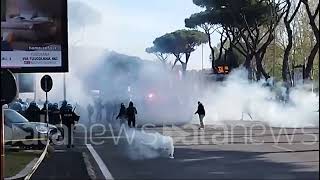 Roma  Lazio gli scontri davanti allo Stadio Olimpico [upl. by Sancho]