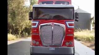 2013 K200 Kenworth [upl. by Eigriv]