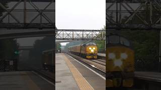 37421 waking the whole of Hessle up at 5am clag 37421 class37 hessle yorkshire trains 37 [upl. by Romilda]