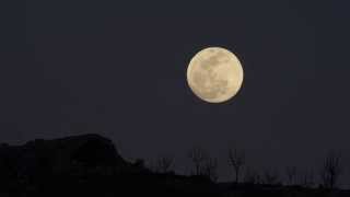 Full Moon Rise Telephoto Timelapse  680 mm [upl. by Levi]