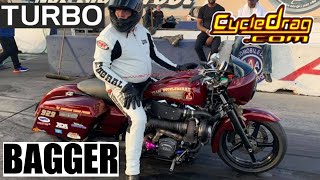 BAGGER INSANITY CRASHES WHEELIES HOLESHOTS AND TURBOS AS FASTEST HARLEY DAVIDSONS GRUDGE RACE [upl. by Nifares220]