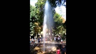 GEYSER  Source intermittente 2013  VALS LES BAINS 07  FRANCE [upl. by Wordoow]