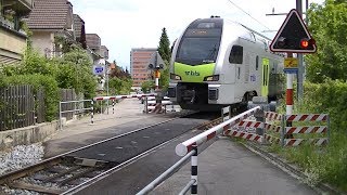 Spoorwegovergang Bern CH  Railroad crossing  Bahnübergang [upl. by Naillil]