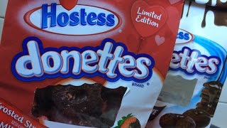 Hostess Limited Edition DONETTES Frosted Strawberry  Produit Américain [upl. by Atat73]