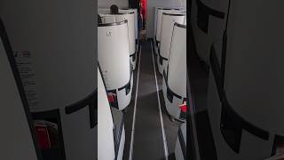 AVIANCAS B7878 BUSINESS CLASS SEAT [upl. by Nolana]