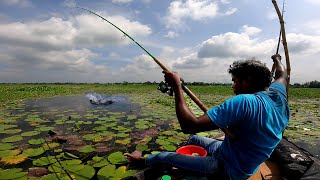 বিলে বাবু ভাইয়ের মাছ ধরা দেখে টাসকি খেয়ে গেলাম  WOW FISHING  2023 [upl. by Suoiradal347]