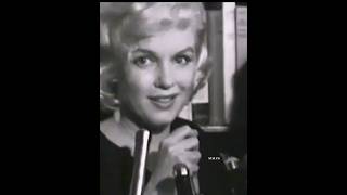 Marilyn Monroe talking Italian  The David di Donatello Award 1959 shorts movie star [upl. by Eleinad]