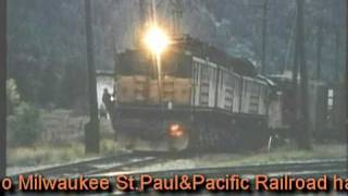 MILW  Boxcabs through the Saddle Mountains Part 1 [upl. by Ekalb]