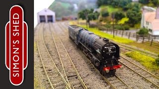 A1 Tornado 60163 by Graham Farish Review [upl. by Refeinnej900]