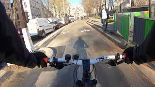 Un vélo à Paris  Le flic qui naimait pas les vélos [upl. by Higinbotham676]