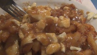 Top 10 meilleures poutines de Montréal [upl. by Merlina883]