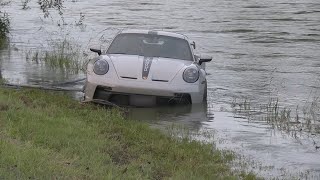 Unterengstringen ZH Porsche landet in Limmat [upl. by Baecher967]